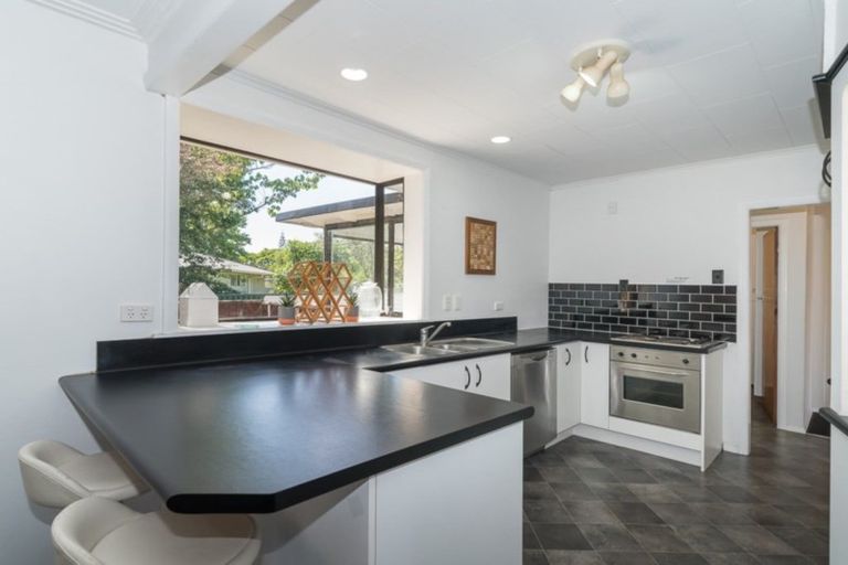 Photo of property in 6 Appleby Place, Awapuni, Palmerston North, 4412