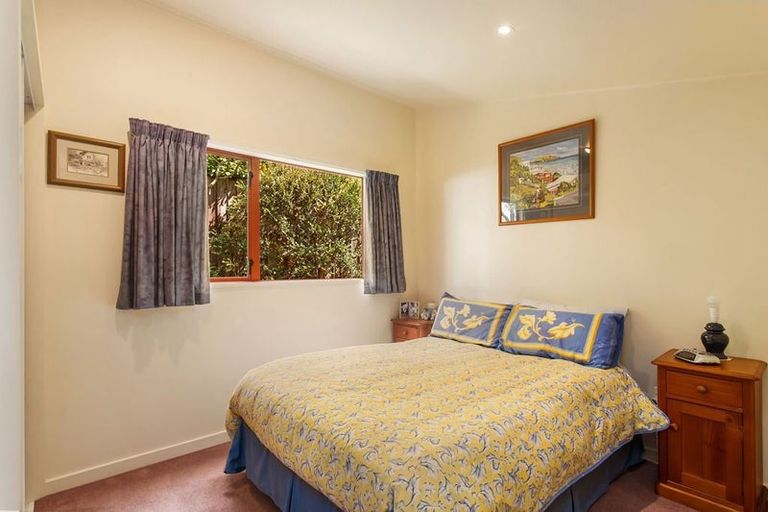 Photo of property in 2/17c Cracroft Terrace, Cashmere, Christchurch, 8022