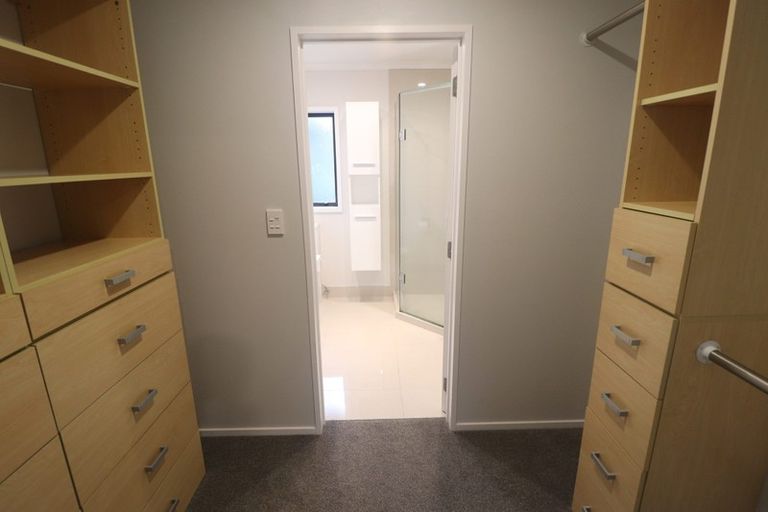 Photo of property in 12 Thomas Hamer Place, Greenhithe, Auckland, 0632