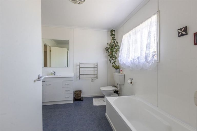 Photo of property in 10 Warwick Street, Feilding, 4702