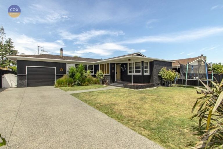 Photo of property in 44 Upham Crescent, Taradale, Napier, 4112