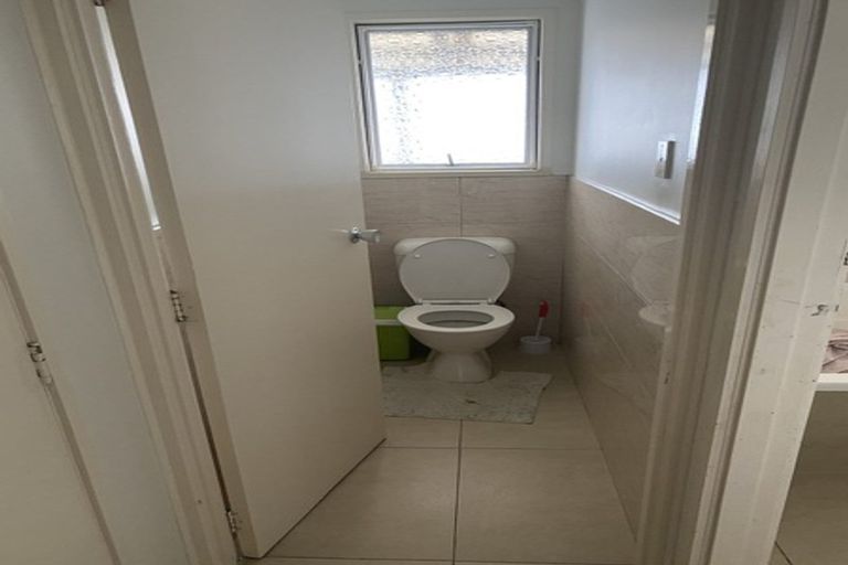 Photo of property in 93 Everglade Drive, Totara Heights, Auckland, 2105