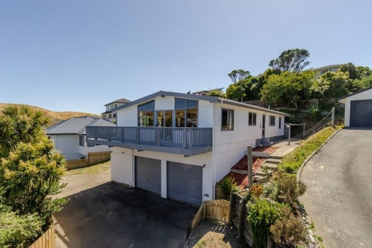 Photo of property in 8 Tatum Way, Johnsonville, Wellington, 6037