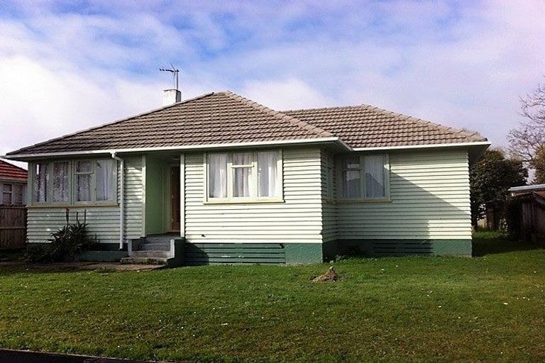 Photo of property in 4 Douglas Crescent, Fairfield, Hamilton, 3214