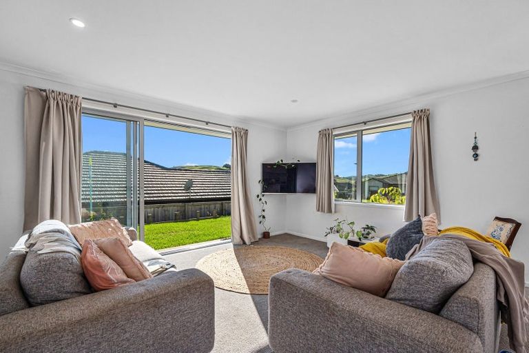 Photo of property in 24 Urumaraki Avenue, Helensville, 0800