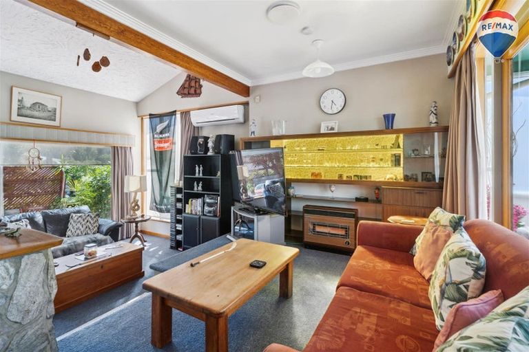 Photo of property in 7 James Grove, Stokes Valley, Lower Hutt, 5019