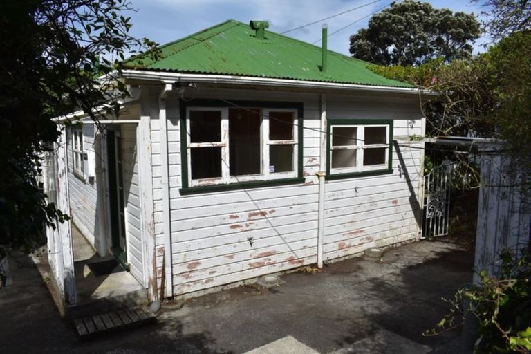 Photo of property in 27 Charlotte Avenue, Brooklyn, Wellington, 6021