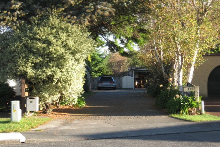 Photo of property in 15 Nugget Grove, Raumati Beach, Paraparaumu, 5032
