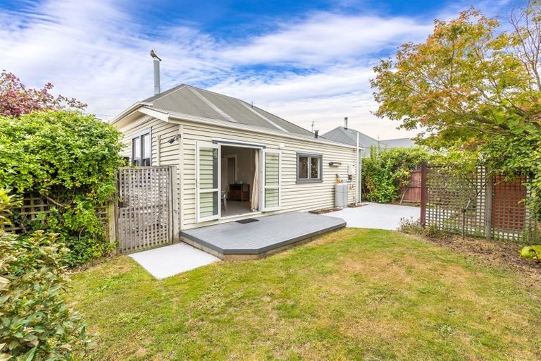 Photo of property in 85 Caledonian Road, St Albans, Christchurch, 8014