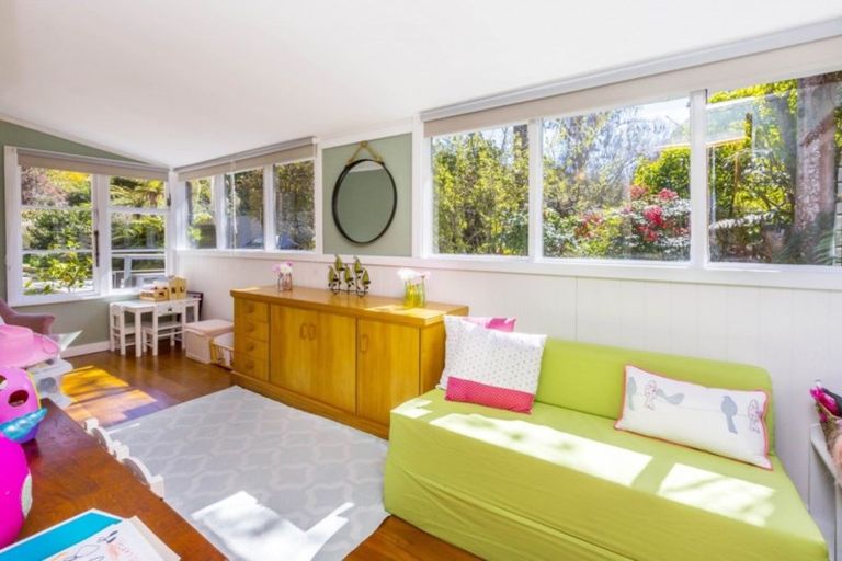 Photo of property in 38 Jocelyn Crescent, Pinehaven, Upper Hutt, 5019