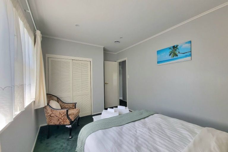 Photo of property in 176 Gossamer Drive, Pakuranga Heights, Auckland, 2010