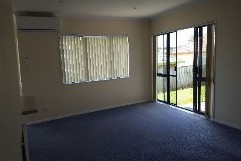 Photo of property in 6 Arlose Place, Westgate, Auckland, 0614