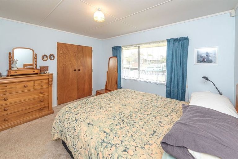 Photo of property in 2 Ash Place, Aramoho, Whanganui, 4500