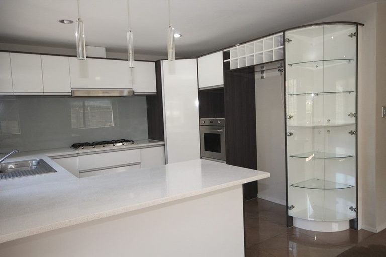 Photo of property in 21a Dallinghoe Crescent, Milford, Auckland, 0620