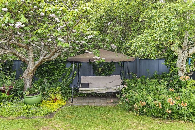 Photo of property in 41a Hicks Close, Whitby, Porirua, 5024