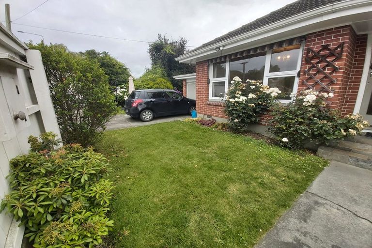 Photo of property in 2/252b Ilam Road, Burnside, Christchurch, 8053