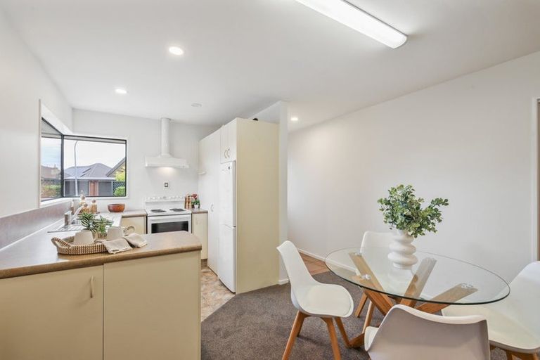 Photo of property in 17n Matawai Close, Rangiora, 7400