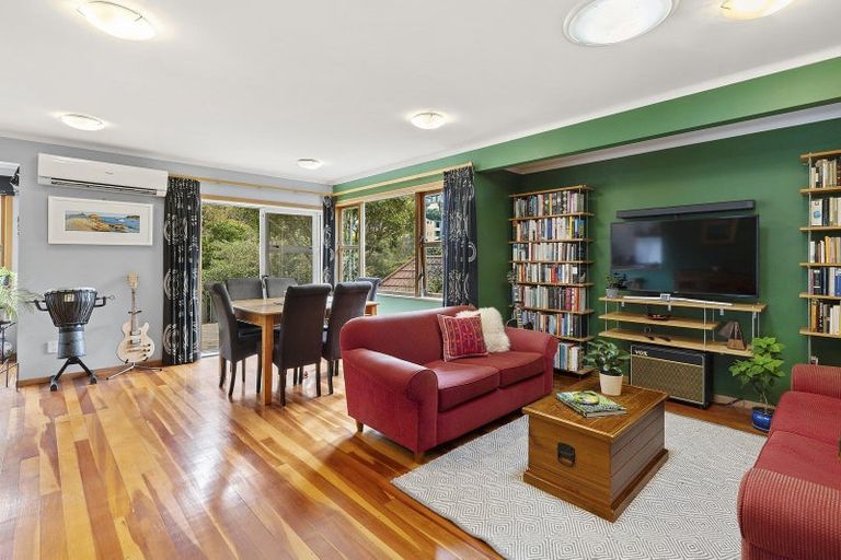 Photo of property in 323 Ohiro Road, Brooklyn, Wellington, 6021