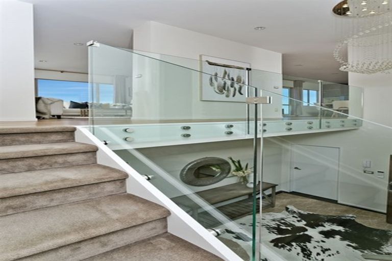 Photo of property in 8 Currey Crescent, Milford, Auckland, 0620