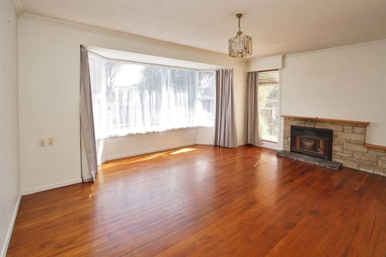 Photo of property in 42 Pulham Crescent, Queenwood, Hamilton, 3210