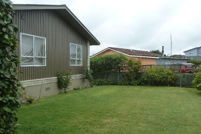 Photo of property in 55 Kurupae Road, Hilltop, Taupo, 3330