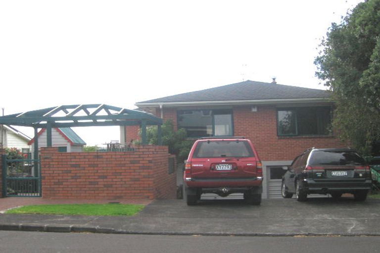 Photo of property in 72 Mcbreen Avenue, Northcote, Auckland, 0627