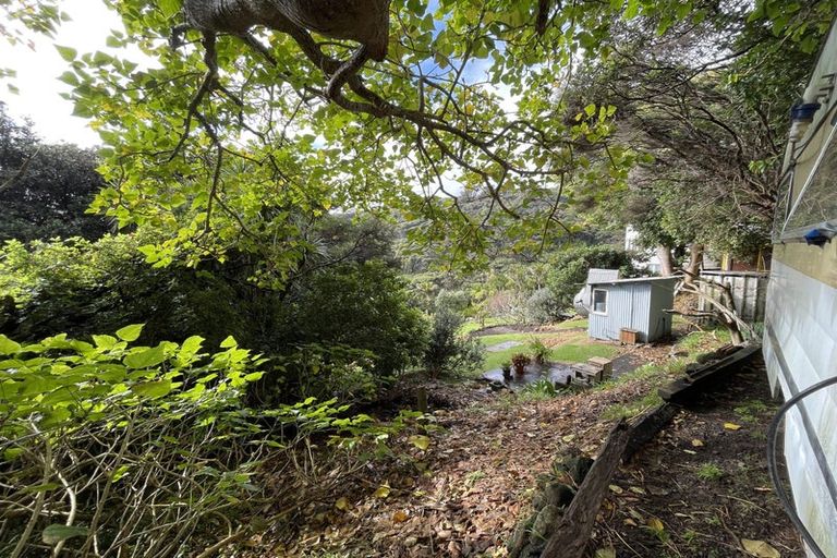 Photo of property in 84 Seaview Road, Piha, New Lynn, 0772