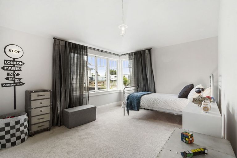Photo of property in 46 Seaview Avenue, Northcote, Auckland, 0627