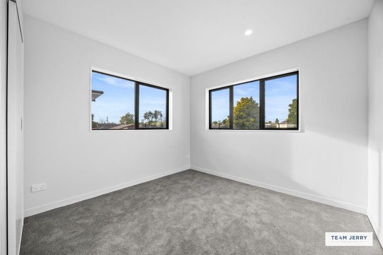 Photo of property in 40c Trentham Road, Papakura, 2110