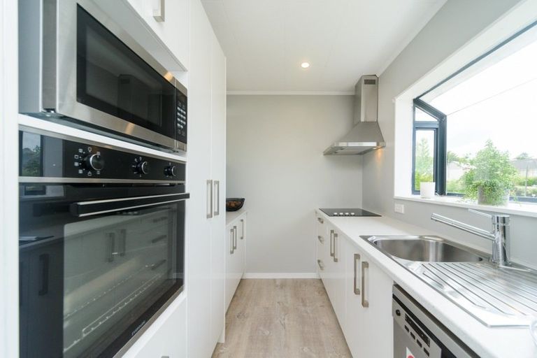 Photo of property in 17 Dahlstrom Grove, Kelvin Grove, Palmerston North, 4414