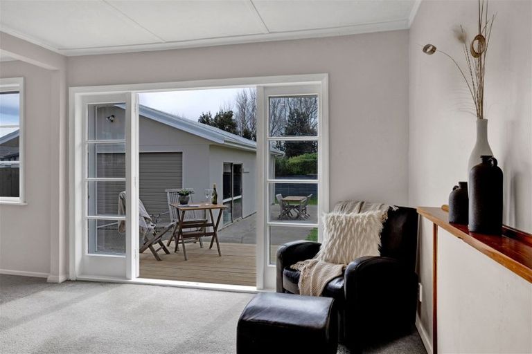 Photo of property in 13 Malone Place, Hawera, 4610