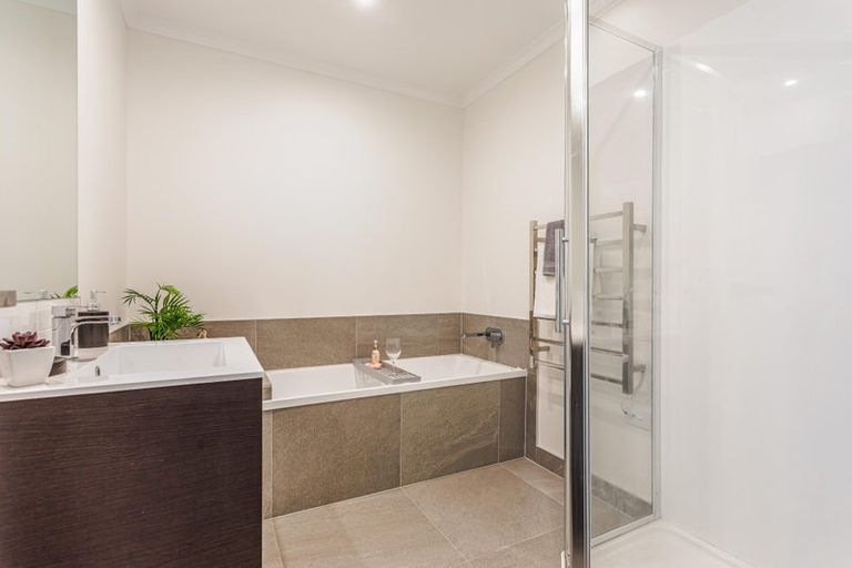 Photo of property in 22/1 Scott Road, Hobsonville, Auckland, 0616