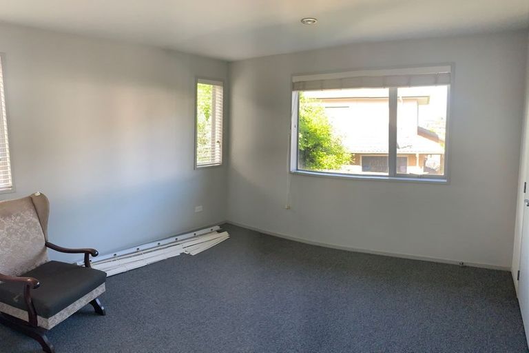 Photo of property in 6 Kouras Place, Flat Bush, Auckland, 2016