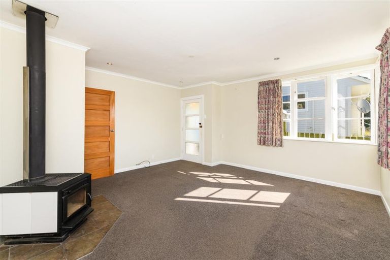Photo of property in 31 Follett Street, Marton, 4710