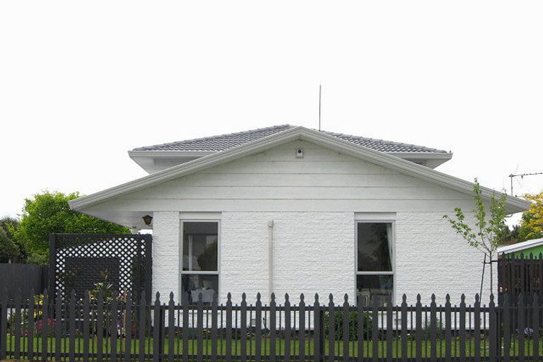 Photo of property in 19 Te Maru Place, Redwood, Christchurch, 8051