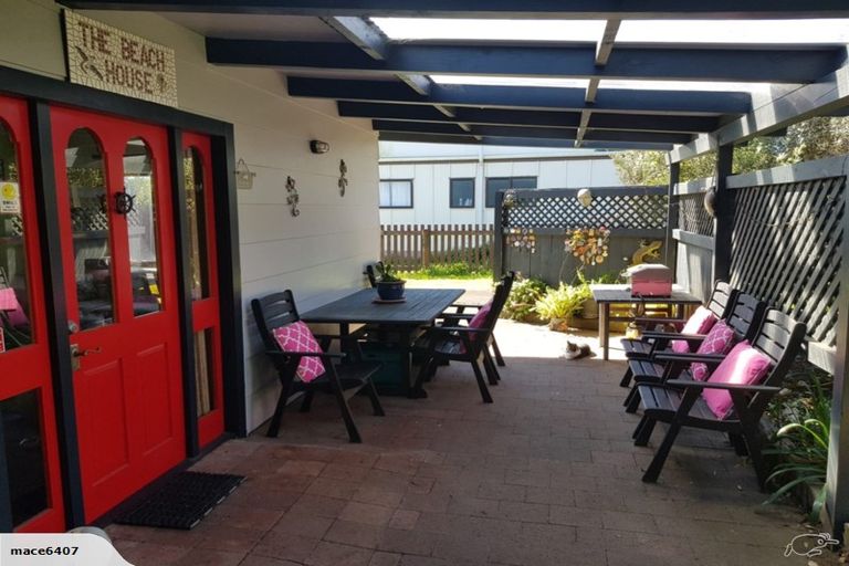 Photo of property in 3 Cordyline Road, Port Waikato, Tuakau, 2695