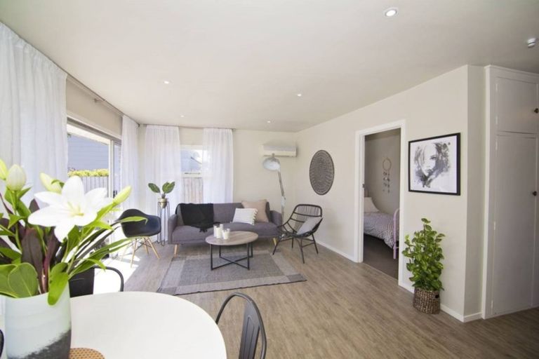 Photo of property in 2/27 Hills Road, Edgeware, Christchurch, 8013