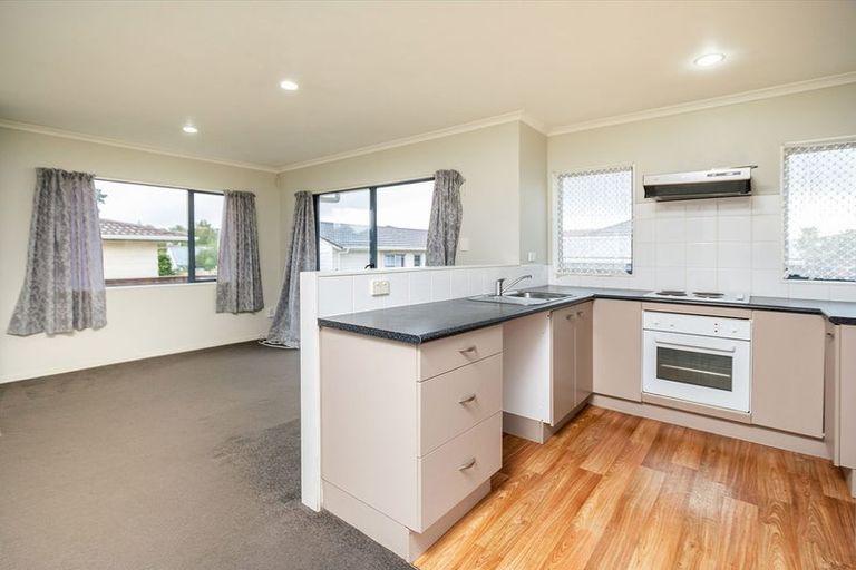 Photo of property in 45 Borich Road, Sunnyvale, Auckland, 0612