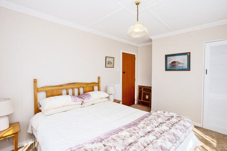 Photo of property in 24 Palmer Street, Grasmere, Invercargill, 9810