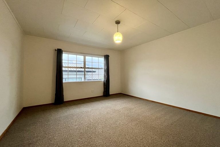 Photo of property in 7 Palmetto Place, Goodwood Heights, Auckland, 2105