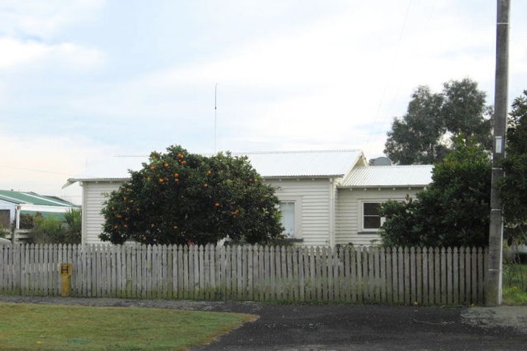 Photo of property in 33 Oxford Street, Fairfield, Hamilton, 3214