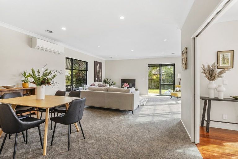 Photo of property in 4 Edington Grove, Churton Park, Wellington, 6037