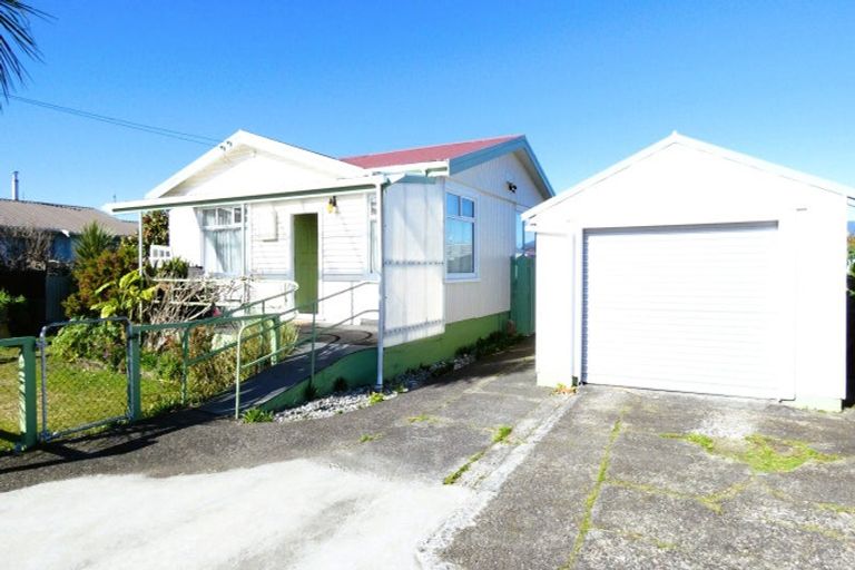 Photo of property in 2 Mclaughlins Lane, Westport, 7825