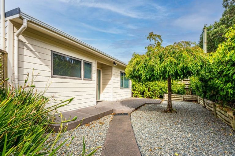 Photo of property in 1/272 Whangaparaoa Road, Red Beach, 0932
