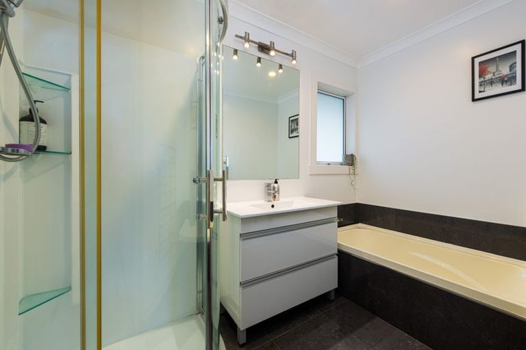 Photo of property in 1/75 Newhaven Terrace, Mairangi Bay, Auckland, 0630