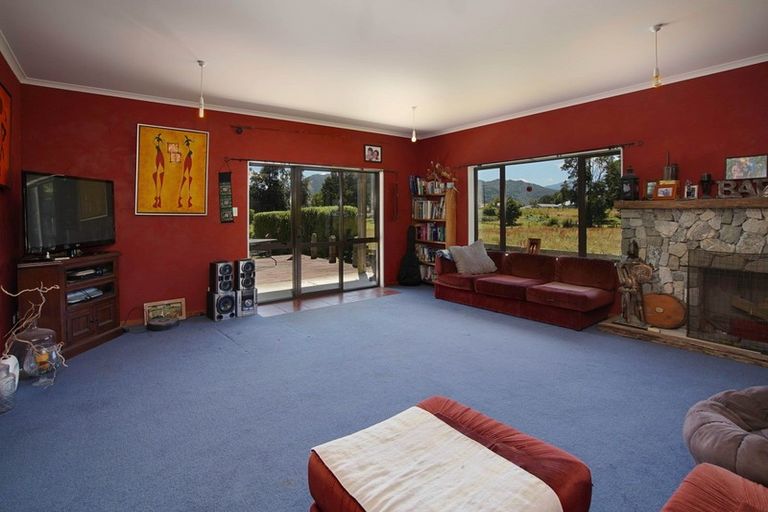 Photo of property in 11 Hotham Street, Murchison, 7007