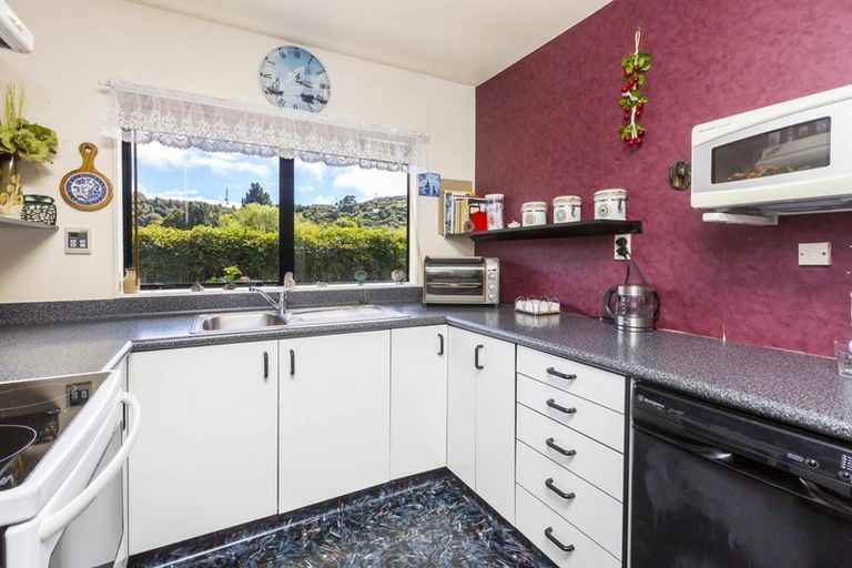 Photo of property in 39b Gemstone Drive, Birchville, Upper Hutt, 5018