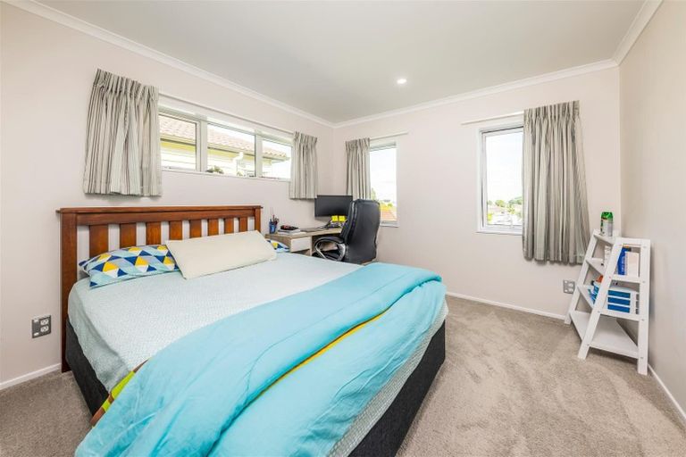 Photo of property in 27d Gifford Road, Papatoetoe, Auckland, 2025