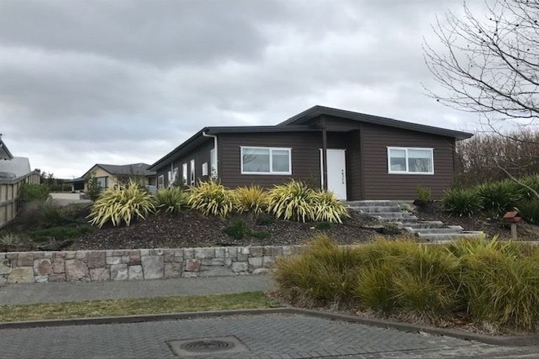 Photo of property in 303 Tauhara Ridge Drive, Richmond Heights, Taupo, 3330
