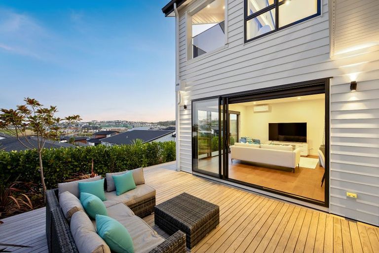 Photo of property in 15 Hopetea Street, Long Bay, Auckland, 0630